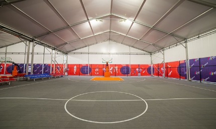 建造一個(gè)籃球館篷房需要多少錢?（籃球場篷房的搭建成本）
